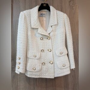 Chanel Boutique vintage skirt suit from the Cruise 1991 collection with a jacket